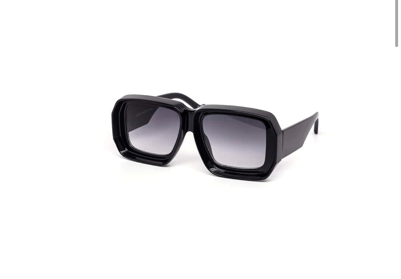 Hollywood Retro Chic Sunglasses
